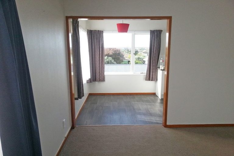 Photo of property in 82 Harrington Road, Henderson, Auckland, 0610