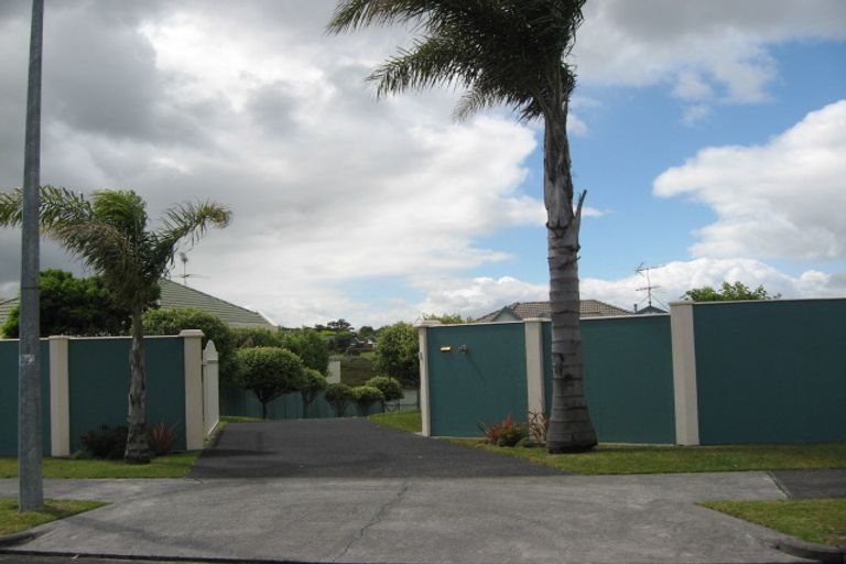 Photo of property in 40 Keywella Drive, Conifer Grove, Takanini, 2112