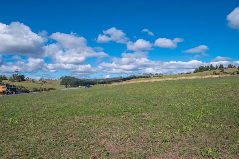 Photo of property in 8 Amelie Place, Coopers Beach, 0420