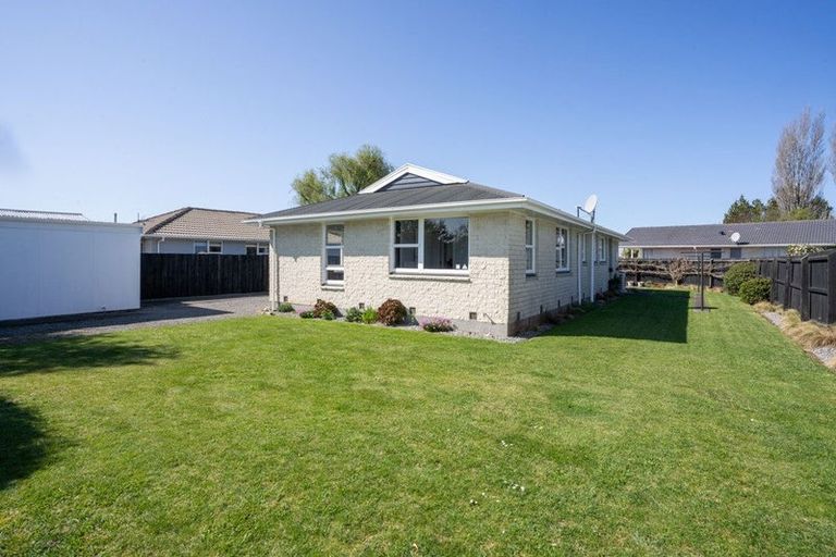 Photo of property in 6 Meldrum Place, Bishopdale, Christchurch, 8051