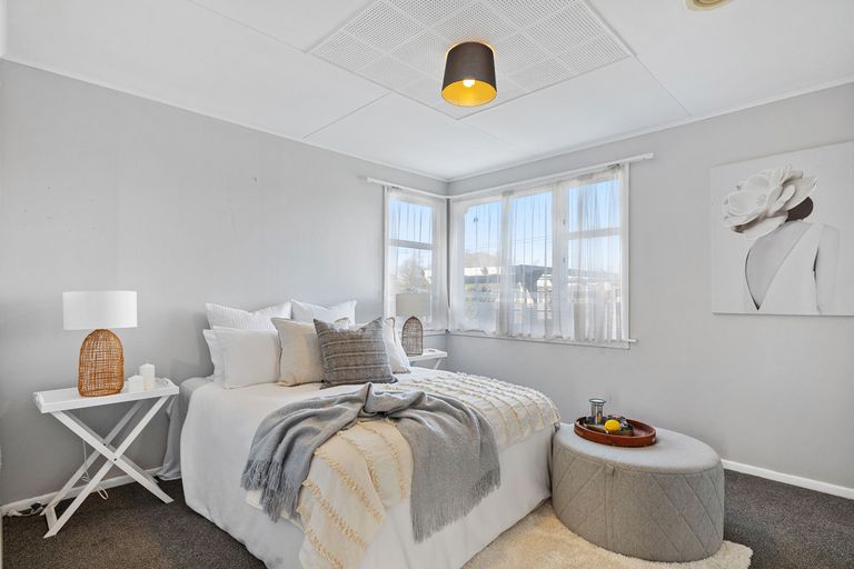 Photo of property in 50 Wyndham Street, Carterton, 5713