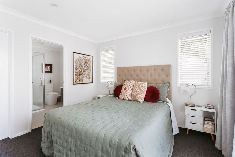 Photo of property in 77 Bert Wall Drive, Omokoroa, 3114