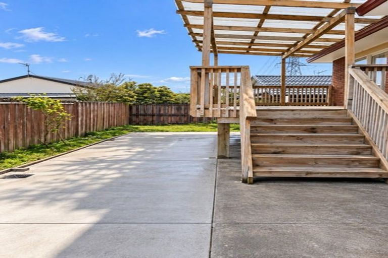 Photo of property in 2/9 Midvale Place, Burswood, Auckland, 2013