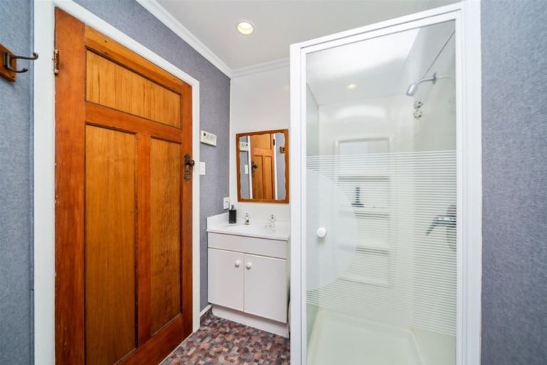 Photo of property in 16 Douglas Street, Hawera, 4610