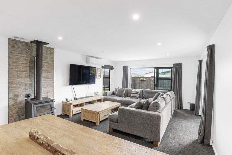 Photo of property in 25 Oak Crescent, Ashhurst, 4810