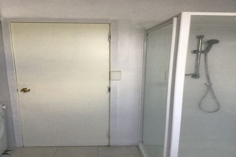 Photo of property in 139 Don Buck Road, Massey, Auckland, 0614