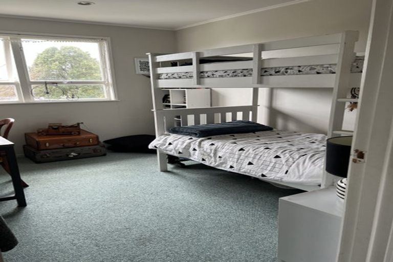 Photo of property in 3 Weatherly Road, Torbay, Auckland, 0630