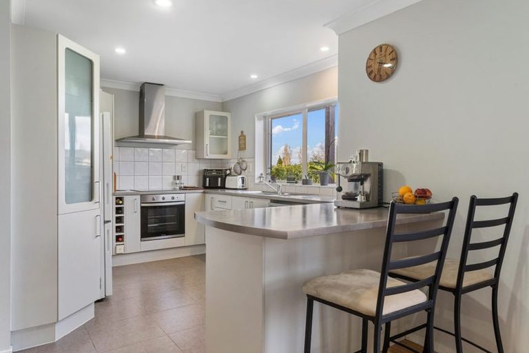 Photo of property in 8a Grassways Avenue, Pakuranga, Auckland, 2010