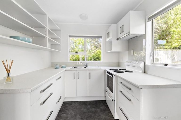 Photo of property in 1/2 Angell Street, Johnsonville, Wellington, 6037