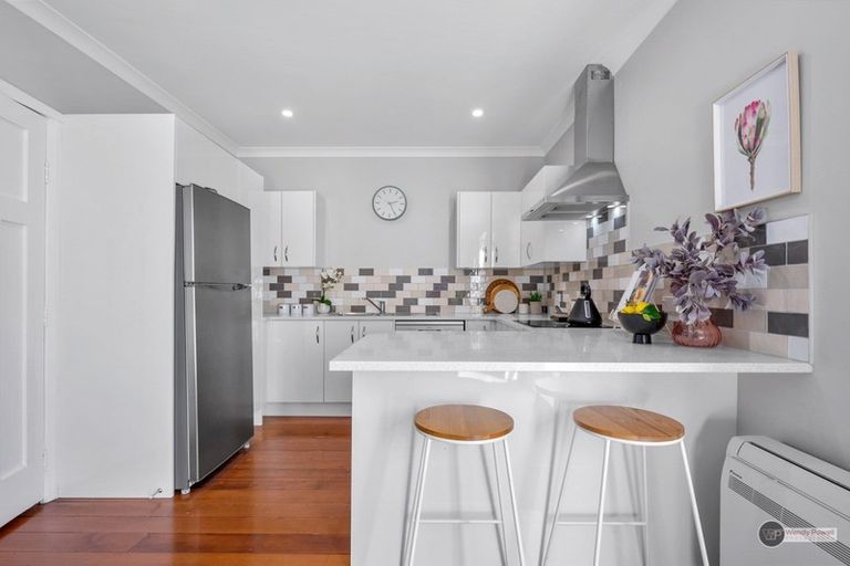 Photo of property in 231 The Esplanade, Petone, Lower Hutt, 5012