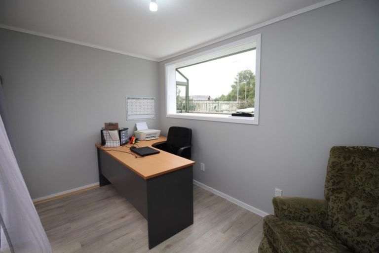 Photo of property in 44 Holland Crescent, Bulls, 4818