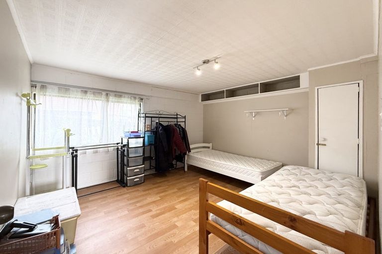 Photo of property in 2/19 Ciprian Place, Henderson, Auckland, 0612