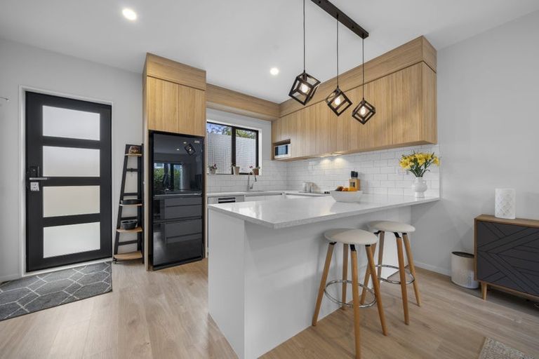 Photo of property in 5/11 Karamu Street, Te Atatu Peninsula, Auckland, 0610