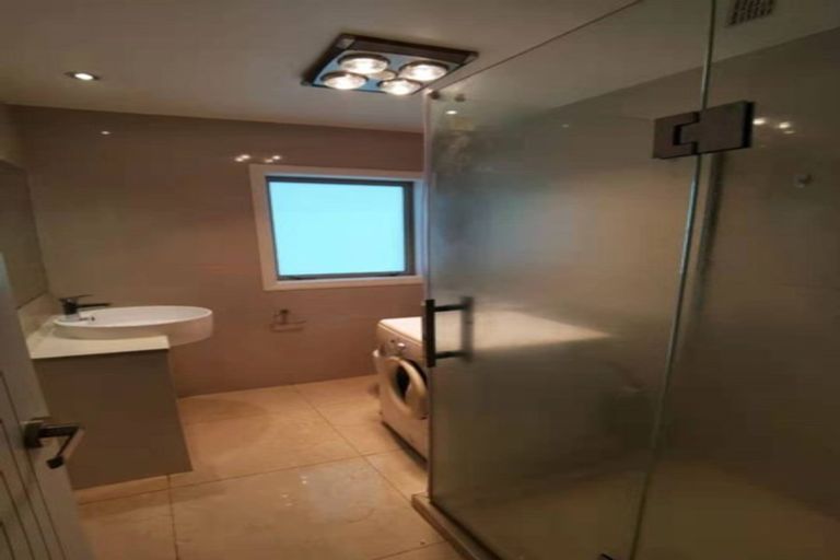 Photo of property in 1 Ravello Rise, Flat Bush, Auckland, 2019