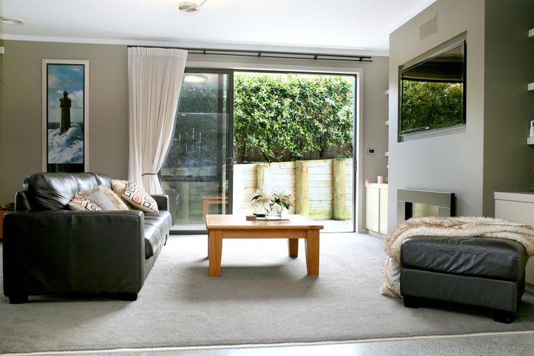 Photo of property in 19 Aldon Lane, The Gardens, Auckland, 2105