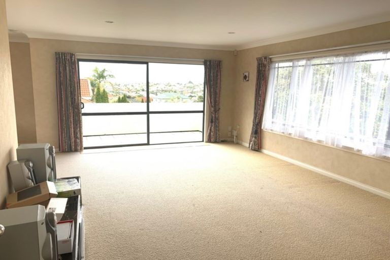 Photo of property in 21 Tumbridge Place, Somerville, Auckland, 2014