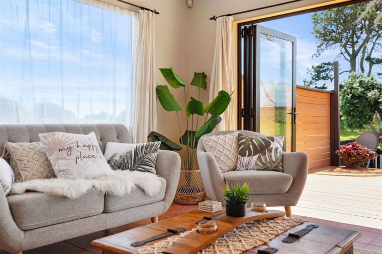 Photo of property in 320 Papamoa Beach Road, Papamoa Beach, Papamoa, 3118