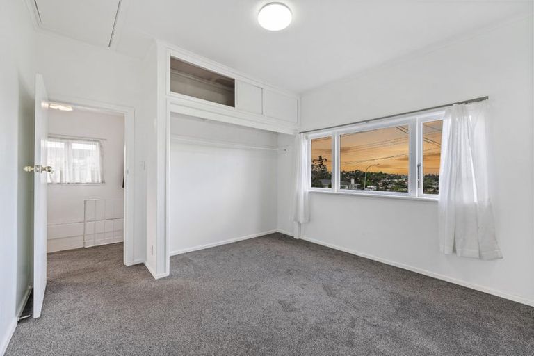 Photo of property in 72 Don Buck Road, Massey, Auckland, 0614