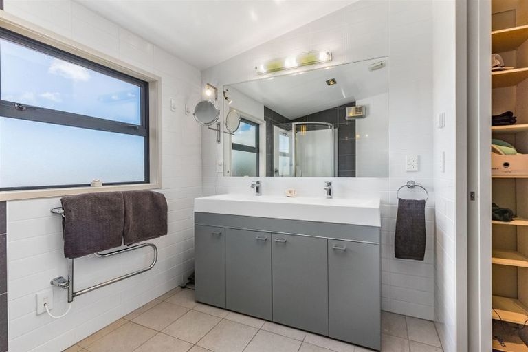 Photo of property in 29 Aspiring Terrace, Aotea, Porirua, 5024