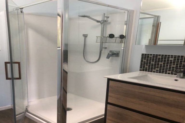 Photo of property in 7 Hazlewood Avenue, Karori, Wellington, 6012