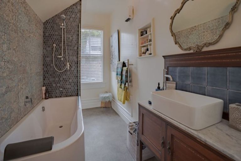 Photo of property in 40 Dublin Street, Lyttelton, 8082