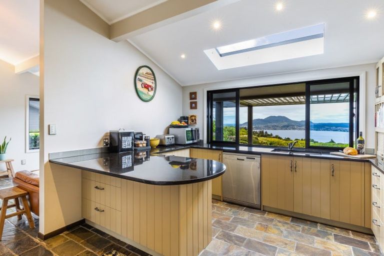 Photo of property in 15 Cameron Drive, Acacia Bay, Taupo, 3385