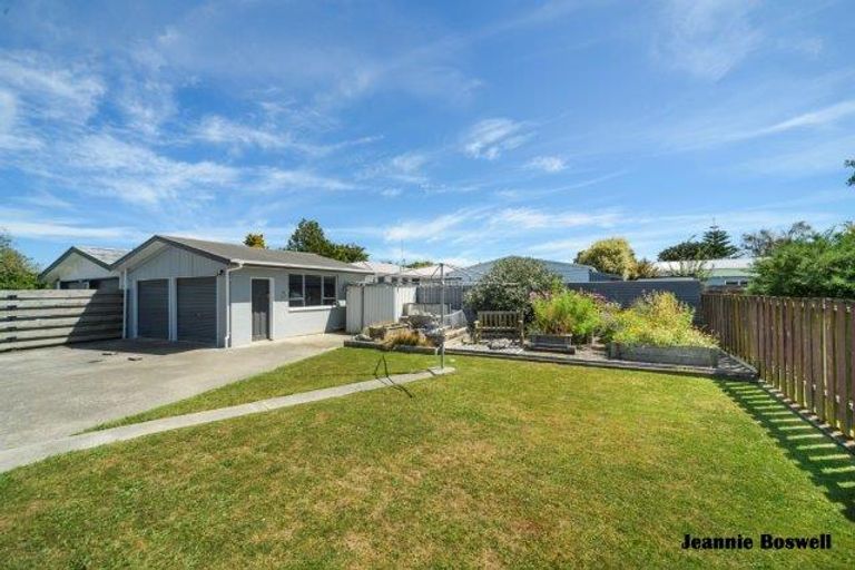 Photo of property in 84 Apollo Parade, Milson, Palmerston North, 4414