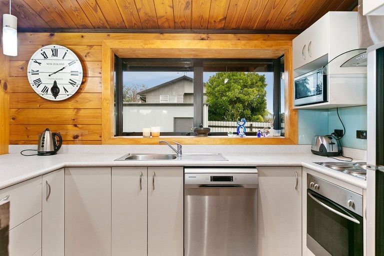 Photo of property in 11 Grace Crescent, Richmond Heights, Taupo, 3330