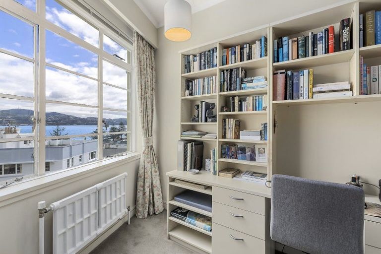 Photo of property in Wharenui Apartments, 274 Oriental Parade, Oriental Bay, Wellington, 6011