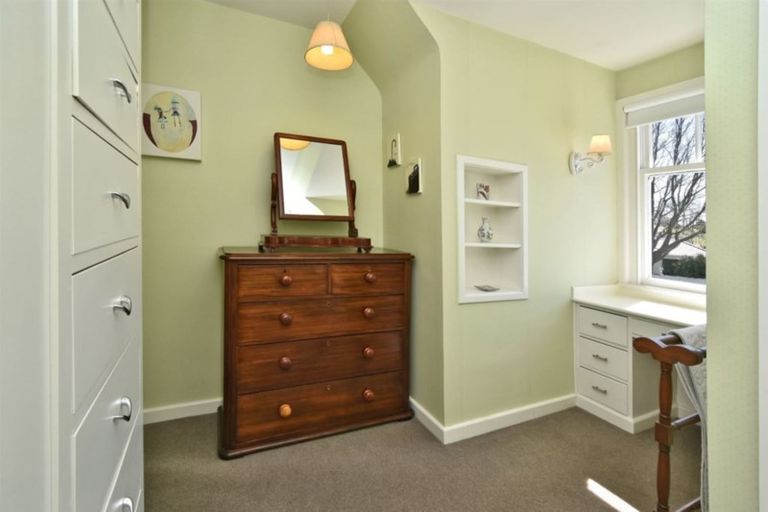 Photo of property in 27 Makora Street, Fendalton, Christchurch, 8041