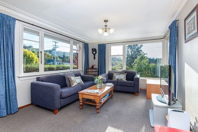 Photo of property in 33 Brockville Road, Glenross, Dunedin, 9011