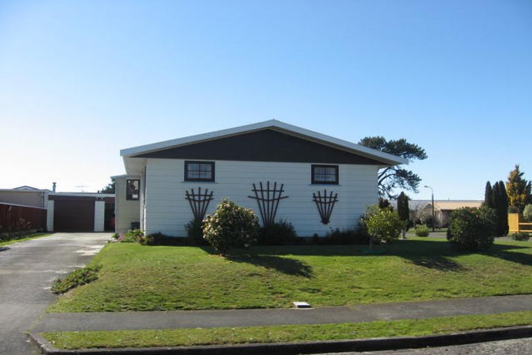 Photo of property in 23 Hornsby Street, Carterton, 5713