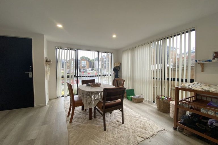 Photo of property in 28 Seafarer Crescent, Stanmore Bay, Whangaparaoa, 0932