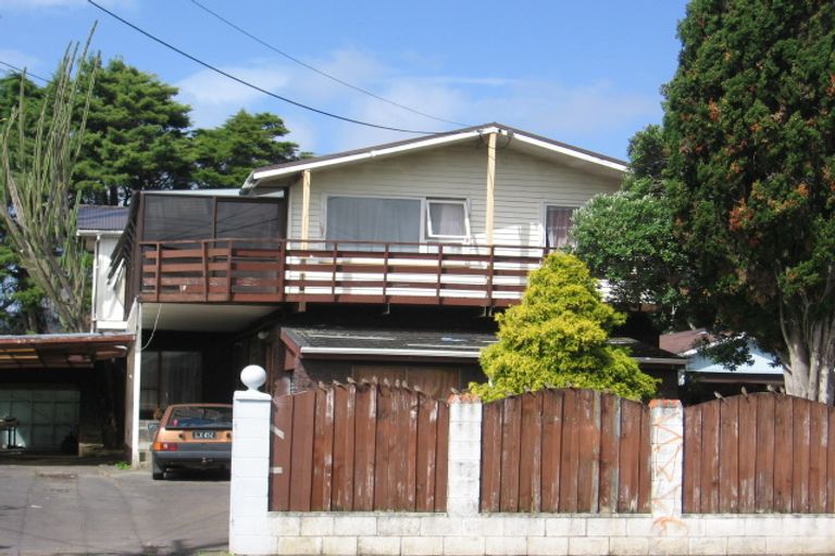 Photo of property in 24 Barbary Avenue, Kelston, Auckland, 0602