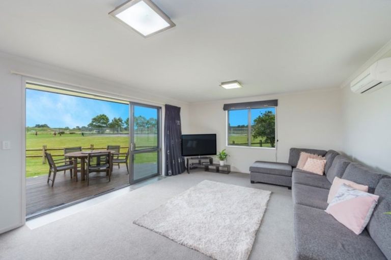 Photo of property in 7 Chadwick Place, Rototuna North, Hamilton, 3210