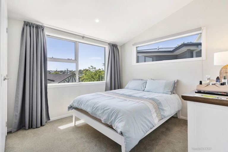 Photo of property in 6/20 Glanmire Road, Newlands, Wellington, 6037