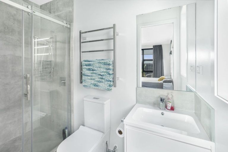 Photo of property in 13 Sydney Place, Flagstaff, Hamilton, 3210