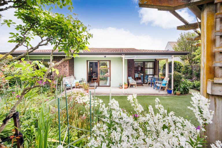 Photo of property in 9 Baton Place, Highbury, Palmerston North, 4412