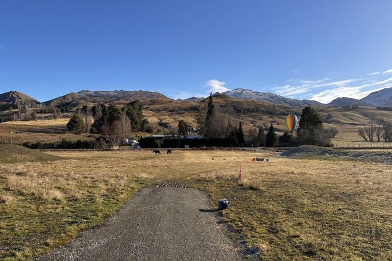 Photo of property in 12 Fitzpatrick Road, Dalefield, Queenstown, 9371