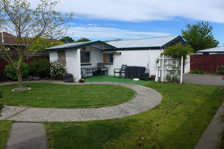 Photo of property in 63 Sarabande Avenue, Redwood, Christchurch, 8051