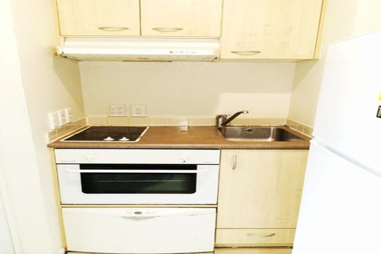 Photo of property in 1g/10 Crown Lynn Place, New Lynn, Auckland, 0600