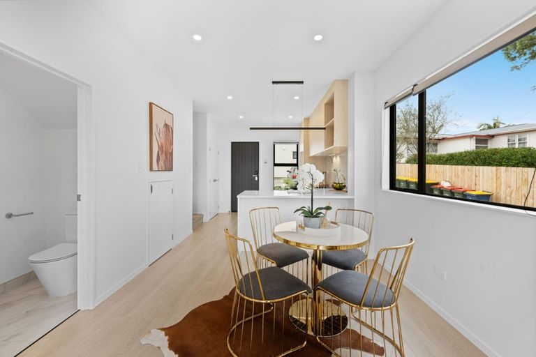 Photo of property in 3/25 Abbotleigh Avenue, Te Atatu Peninsula, Auckland, 0610