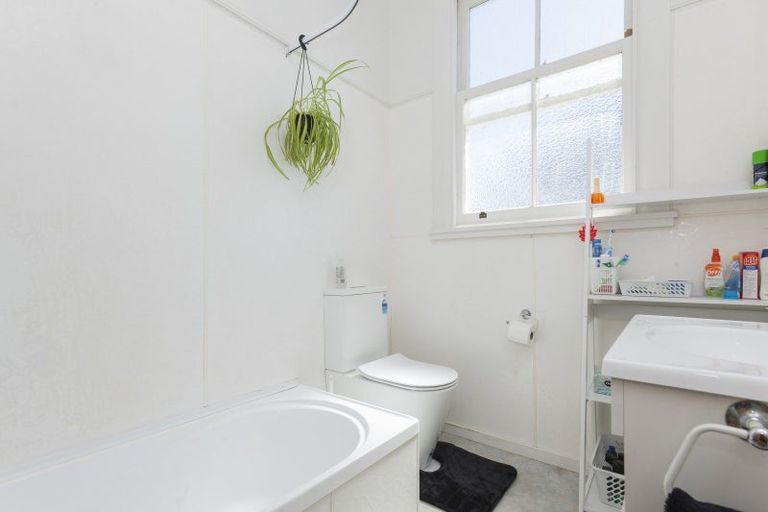 Photo of property in 17 School Road, Te Hapara, Gisborne, 4010