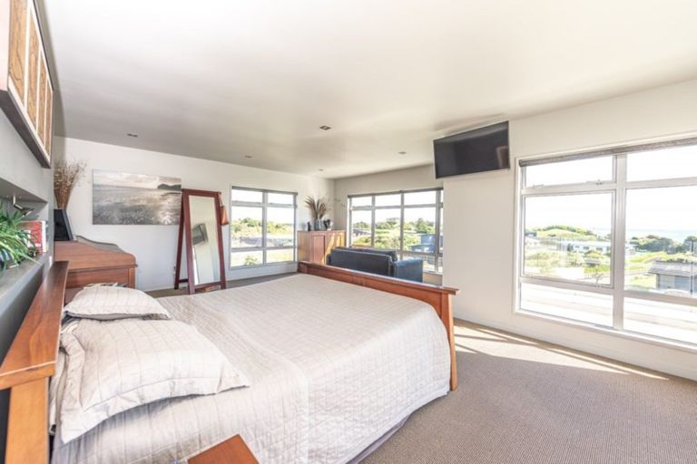 Photo of property in 34 Longbeach Drive, Castlecliff, Whanganui, 4501