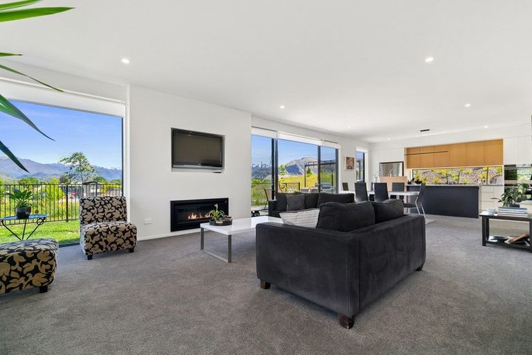 Photo of property in 14 Tuke Lane, Wanaka, 9305