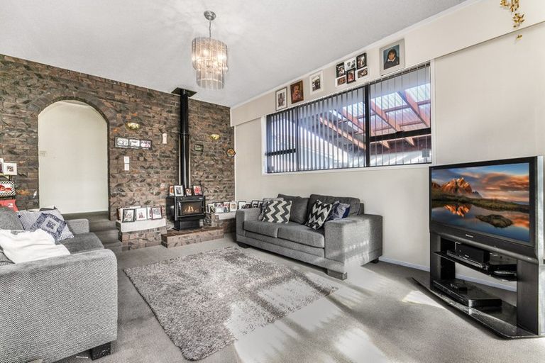 Photo of property in 13 Waimai Avenue, Weymouth, Auckland, 2103