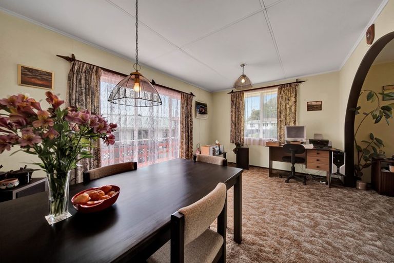 Photo of property in 14a Brixham Place, Merrilands, New Plymouth, 4312