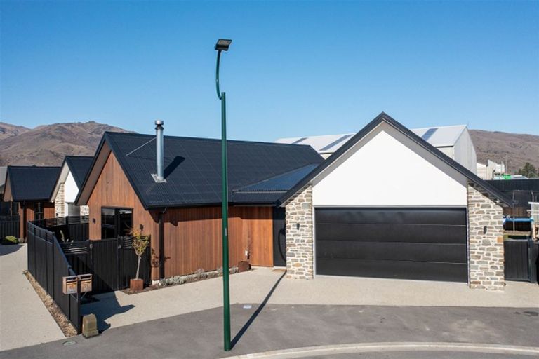 Photo of property in 39 Smitham Drive, Cromwell, 9310