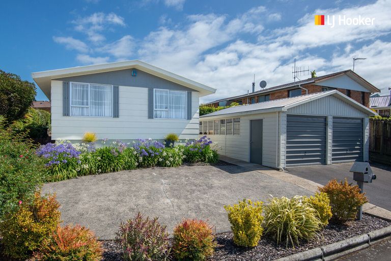 Photo of property in 29 Estuary Crescent, Fairfield, Dunedin, 9018