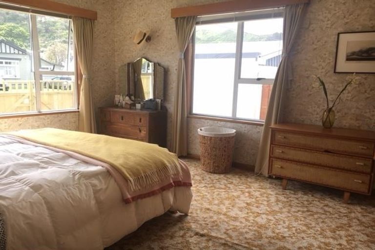 Photo of property in 133 Derwent Street, Island Bay, Wellington, 6023